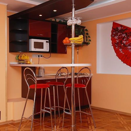 House In Bohatyrska Street Київ Екстер'єр фото